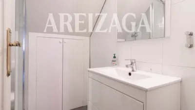 Apartment on Urbieta Street photo 21