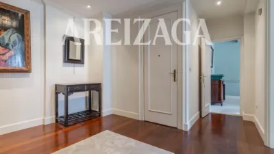 Apartment on Urbieta Street photo 18