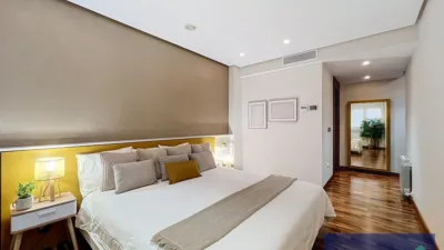 Apartment at 15 Tomás López Torregrosa Street photo 12
