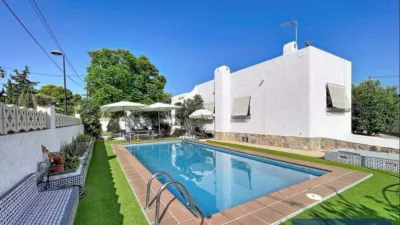 Chalet on Carrer Gesmil, 2 photo 2