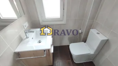 Apartment with Bar Frontage in Medina de Pomar photo 3