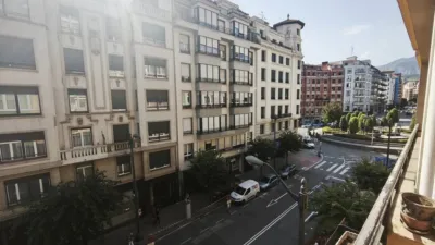 Apartment on Alameda de Recalde photo 3