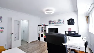 Apartment for sale on Calle del Archivo de Simancas photo 4