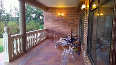 Chalet on Carretera Campanas Street, No. 5 photo 10