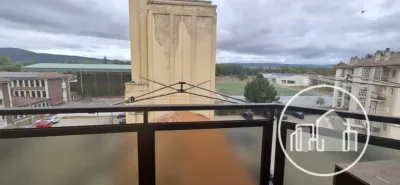 Apartment for Immediate Move-In with Balcony photo 4