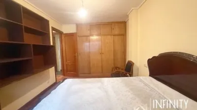 Apartment on Calle María Díaz de Haro photo 11
