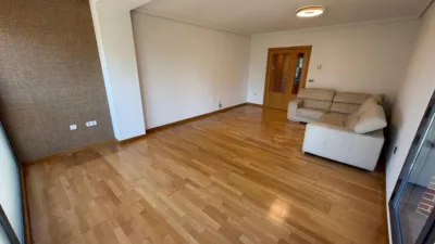 Apartment on Avenida de Zabalgana photo 3