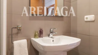 Apartment on Pablo Sarasate Street photo 33