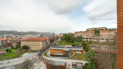 Piso en venta en Calle Garat Txomin Hiribidea, Número 1, Txurdinaga (Distrito Otxarkoaga-Txurdinaga. Bilbao) de 370.000 €