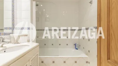 Piso en venta en Ondarreta Pasealekua, Antiguo Ondarreta (San Sebastián - Donostia) de 1.250.000 €