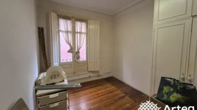 Piso en venta en Calle de Ronda, Casco Viejo - Zazpi Kaleak (Distrito Ibaiondo. Bilbao) de 348.000 €