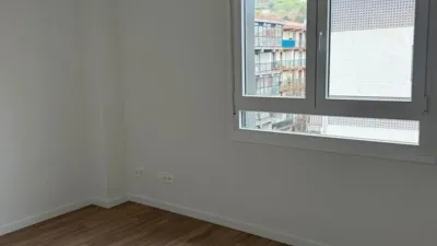 Piso en venta en Calle Lastaola Postetxearen Kalea, Behobia-Artia (Irun) de 362.000 €