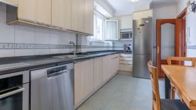 Piso en venta en Zumalakarregi Kalea, Zarautz de 775.000 €
