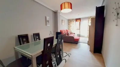 Piso en alquiler en Calle de San Melchor García Sampedro, cerca de Calle de San Mateo, Centro (Oviedo) de 900 €<span>/mes</span>
