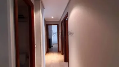 Piso en alquiler en Calle de San Melchor García Sampedro, cerca de Calle de San Mateo, Centro (Oviedo) de 900 €<span>/mes</span>