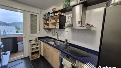 Piso en venta en Calle de Juan Carlos de Gortazar, Miribilla (Distrito Ibaiondo. Bilbao) de 483.000 €