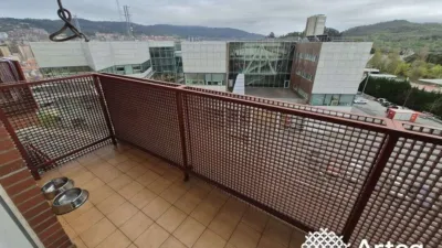Piso en venta en Calle de Juan Carlos de Gortazar, Miribilla (Distrito Ibaiondo. Bilbao) de 483.000 €