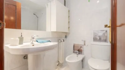 Apartment on Irunlarrea Street photo 11