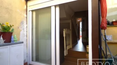 Casa adosada en venta en Santiago Etxaldea, cerca de Entrambasaguas Estrata, Basurtu (Distrito Basurtu-Zorrotza. Bilbao) de 517.000 €