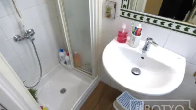 Casa adosada en venta en Santiago Etxaldea, cerca de Entrambasaguas Estrata, Basurtu (Distrito Basurtu-Zorrotza. Bilbao) de 517.000 €