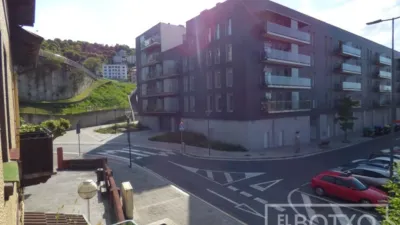 Casa adosada en venta en Santiago Etxaldea, cerca de Entrambasaguas Estrata, Basurtu (Distrito Basurtu-Zorrotza. Bilbao) de 517.000 €
