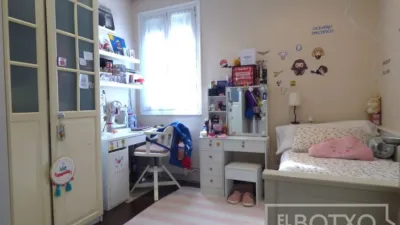 Casa adosada en venta en Santiago Etxaldea, cerca de Entrambasaguas Estrata, Basurtu (Distrito Basurtu-Zorrotza. Bilbao) de 517.000 €