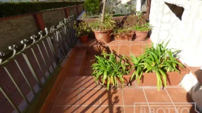 Casa adosada en venta en Santiago Etxaldea, cerca de Entrambasaguas Estrata, Basurtu (Distrito Basurtu-Zorrotza. Bilbao) de 517.000 €