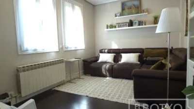 Casa adosada en venta en Santiago Etxaldea, cerca de Entrambasaguas Estrata, Basurtu (Distrito Basurtu-Zorrotza. Bilbao) de 517.000 €