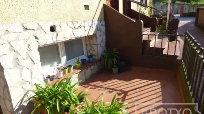 Casa adosada en venta en Santiago Etxaldea, cerca de Entrambasaguas Estrata, Basurtu (Distrito Basurtu-Zorrotza. Bilbao) de 517.000 €
