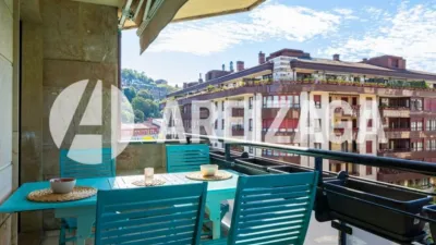 Piso en venta en Plaza de Bentaberri, Antiguo Ondarreta (San Sebastián - Donostia) de 1.850.000 €