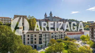 Piso en venta en Plaza de Bentaberri, Antiguo Ondarreta (San Sebastián - Donostia) de 1.850.000 €