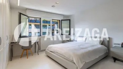 Piso en venta en Plaza de Bentaberri, Antiguo Ondarreta (San Sebastián - Donostia) de 1.850.000 €