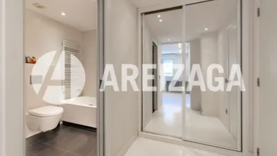 Piso en venta en Plaza de Bentaberri, Antiguo Ondarreta (San Sebastián - Donostia) de 1.850.000 €