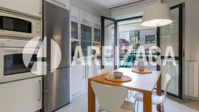 Piso en venta en Plaza de Bentaberri, Antiguo Ondarreta (San Sebastián - Donostia) de 1.850.000 €