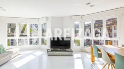 Piso en venta en Plaza de Bentaberri, Antiguo Ondarreta (San Sebastián - Donostia) de 1.850.000 €