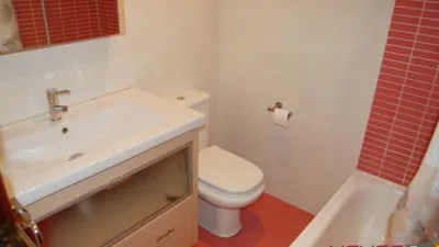 Piso en venta en Calle del Monseñor Estenaga, Arana-El Anglo-Santiago (Vitoria - Gasteiz) de 360.000 €