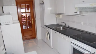 Piso en venta en Calle del Monseñor Estenaga, Arana-El Anglo-Santiago (Vitoria - Gasteiz) de 360.000 €