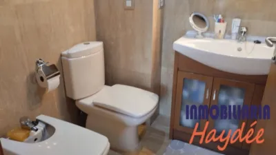 Flat on Calle de Sor Natividad Homedes photo 39