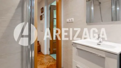 Piso en venta en Paseo de los Olmos, Bidebieta (San Sebastián - Donostia) de 560.000 €