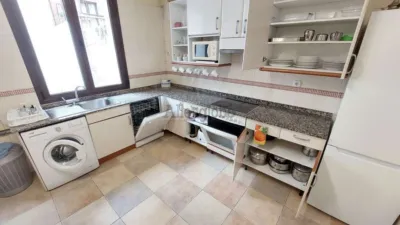 Piso en alquiler en Avenida de Torrelavega, cerca de Calle de la Tenderina Alta, Tenderina-Mercadín-Fozaneldi (Oviedo) de 1.200 €<span>/mes</span>
