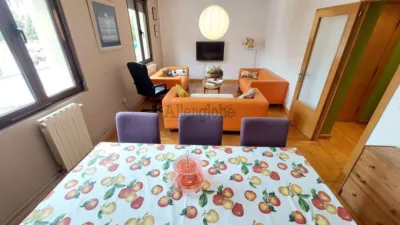 Piso en alquiler en Avenida de Torrelavega, cerca de Calle de la Tenderina Alta, Tenderina-Mercadín-Fozaneldi (Oviedo) de 1.200 €<span>/mes</span>