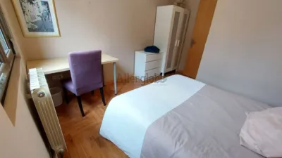 Piso en alquiler en Avenida de Torrelavega, cerca de Calle de la Tenderina Alta, Tenderina-Mercadín-Fozaneldi (Oviedo) de 1.200 €<span>/mes</span>