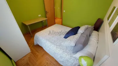Piso en alquiler en Avenida de Torrelavega, cerca de Calle de la Tenderina Alta, Tenderina-Mercadín-Fozaneldi (Oviedo) de 1.200 €<span>/mes</span>