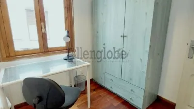 Piso en alquiler en Calle del Sacramento, Centro (Oviedo) de 900 €<span>/mes</span>