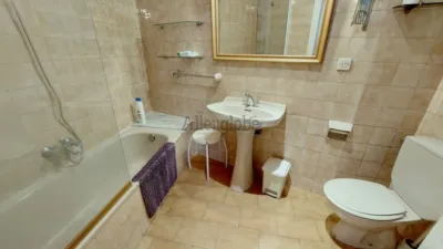Piso en alquiler en Calle del Sacramento, Centro (Oviedo) de 900 €<span>/mes</span>