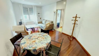 Piso en alquiler en Calle del Sacramento, Centro (Oviedo) de 900 €<span>/mes</span>