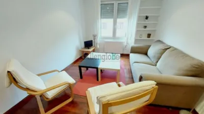 Piso en alquiler en Calle del Sacramento, Centro (Oviedo) de 900 €<span>/mes</span>