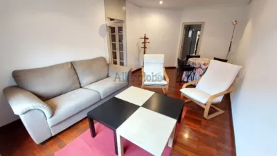 Piso en alquiler en Calle del Sacramento, Centro (Oviedo) de 900 €<span>/mes</span>