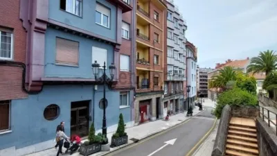 Piso en alquiler en Calle del Sacramento, Centro (Oviedo) de 900 €<span>/mes</span>