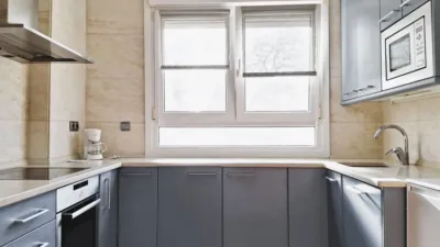 Piso en alquiler en Calle del Palacio, Antiguo Ondarreta (San Sebastián - Donostia) de 1.200 €<span>/mes</span>